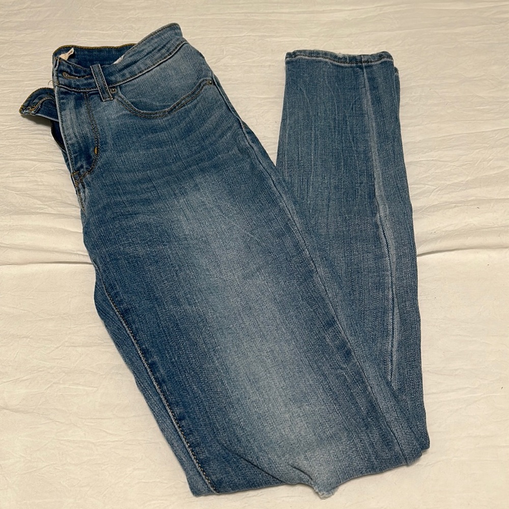 Levi’s 721 High Rise Skinny Jean